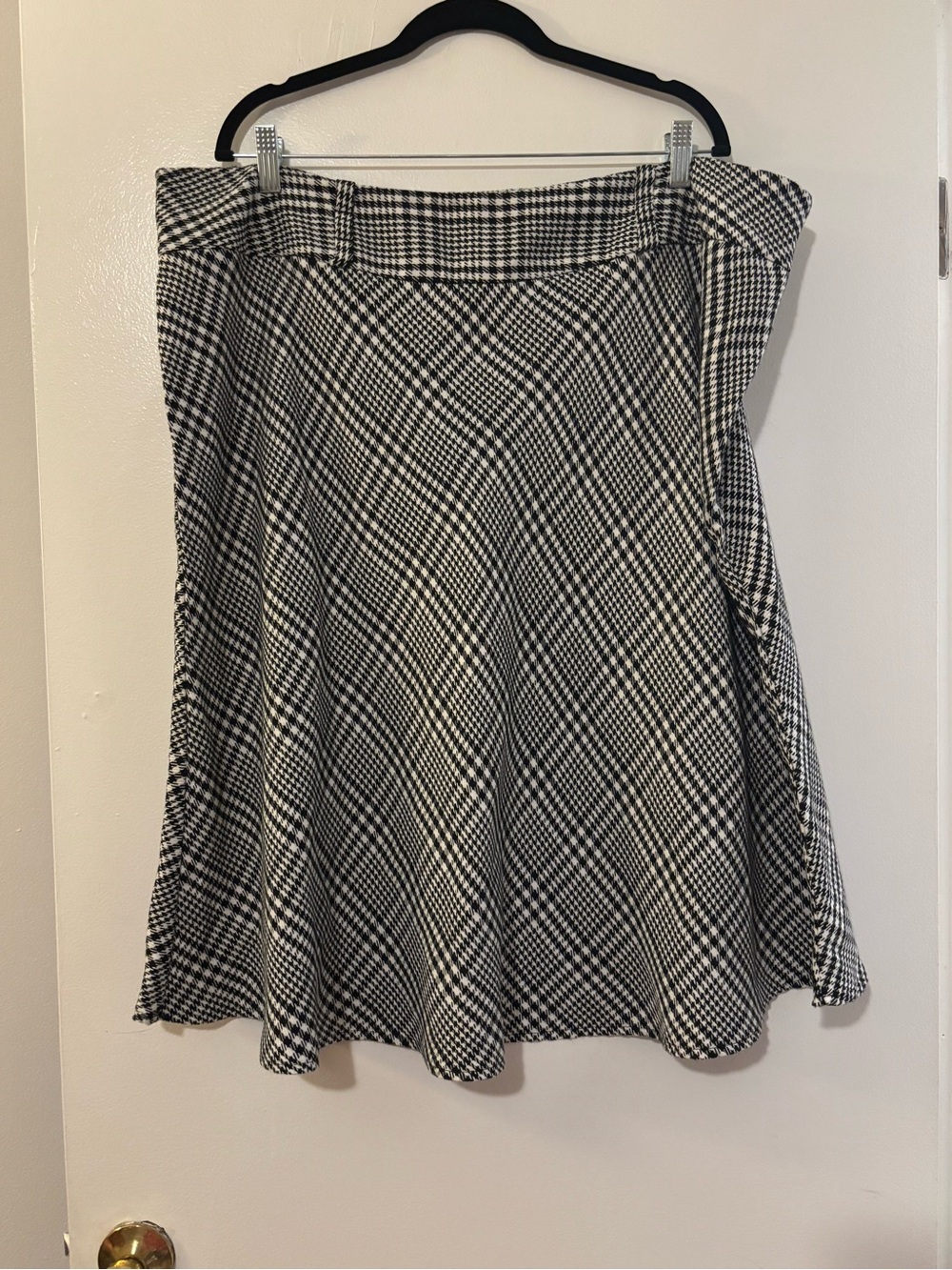Black & White Houndstooth Dress Barn Skirt